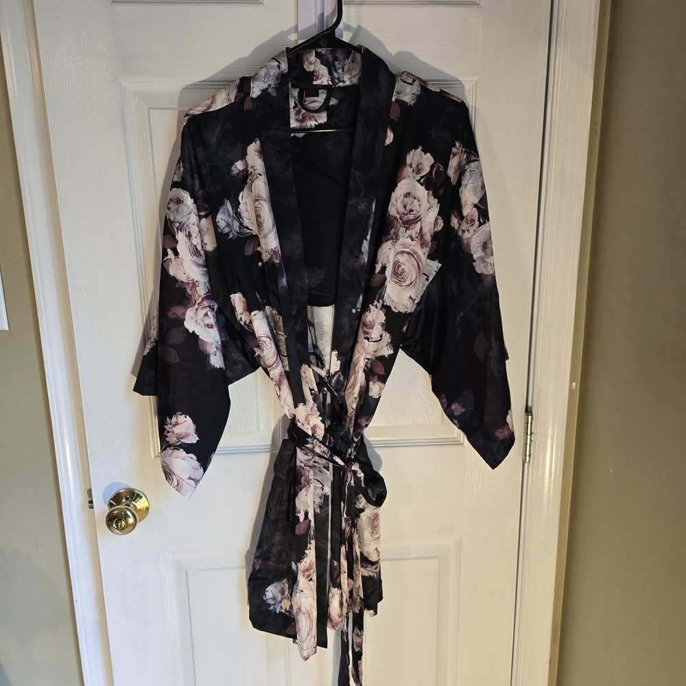 Midnight Bakery Floral Satin Kimono Robe 3/4 Sleeve Belted Womens Size XL